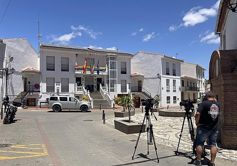 El joven en busca y captura asaltó a dos mujeres en Zafarraya antes de darse a la fuga